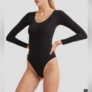 The Kit Black Long sleeve Scoop neck Bodysuit